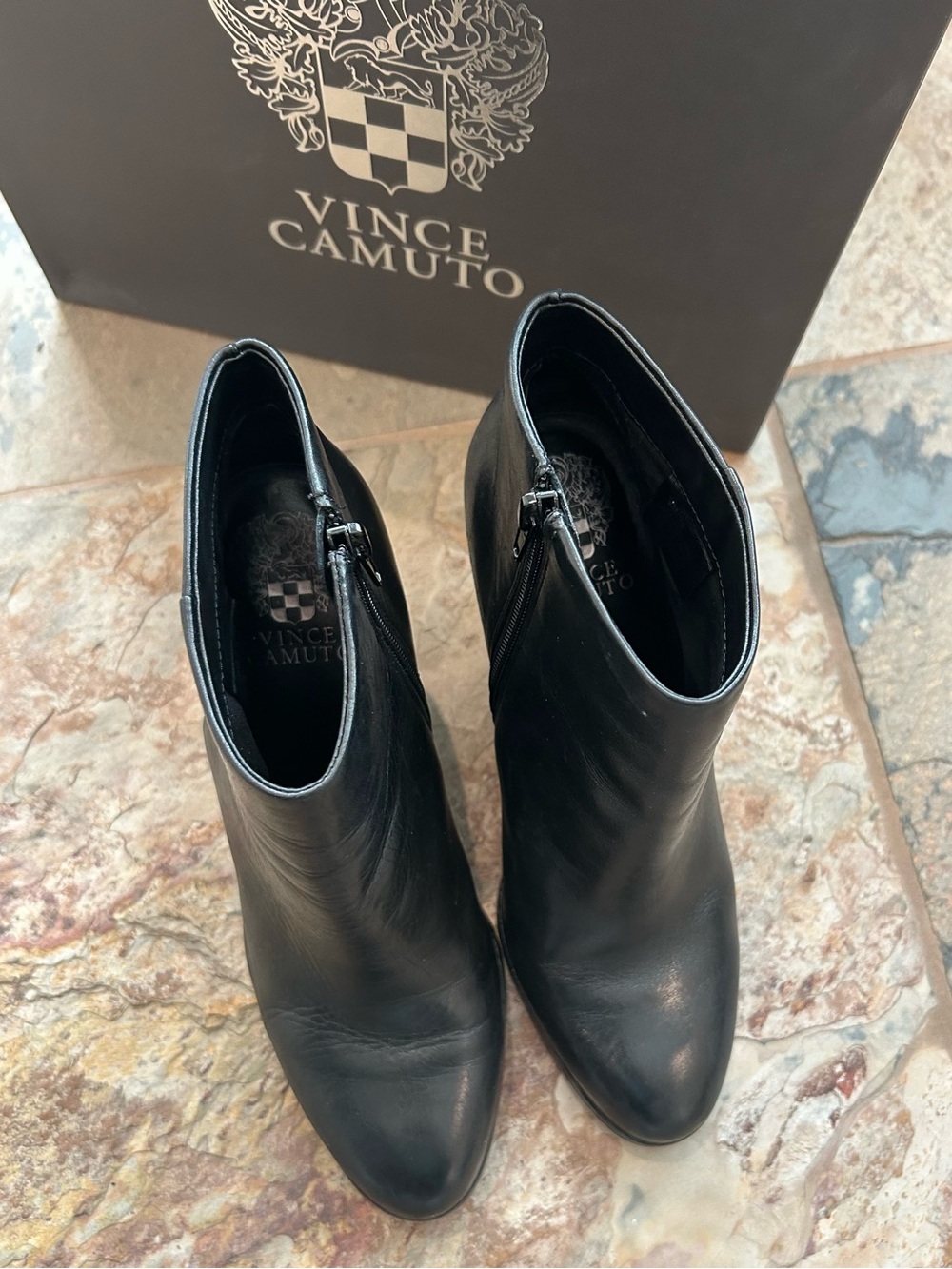 Vince Camuto Gemina Black Leather Wedge Booties Size 9 - Picture 4 of 8